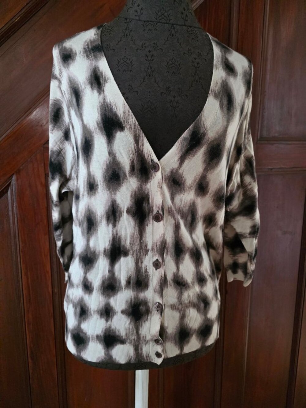 H&M Womens Button-Up Cardigan Medium Animal Print Lightweight Long Sleeve